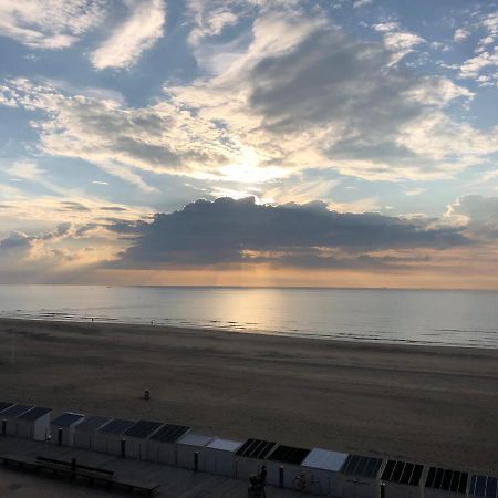 Ferienwohnung Luxe App - Zeedijk Mariakerke - Prachtig Zeezicht Ostende Exterior foto